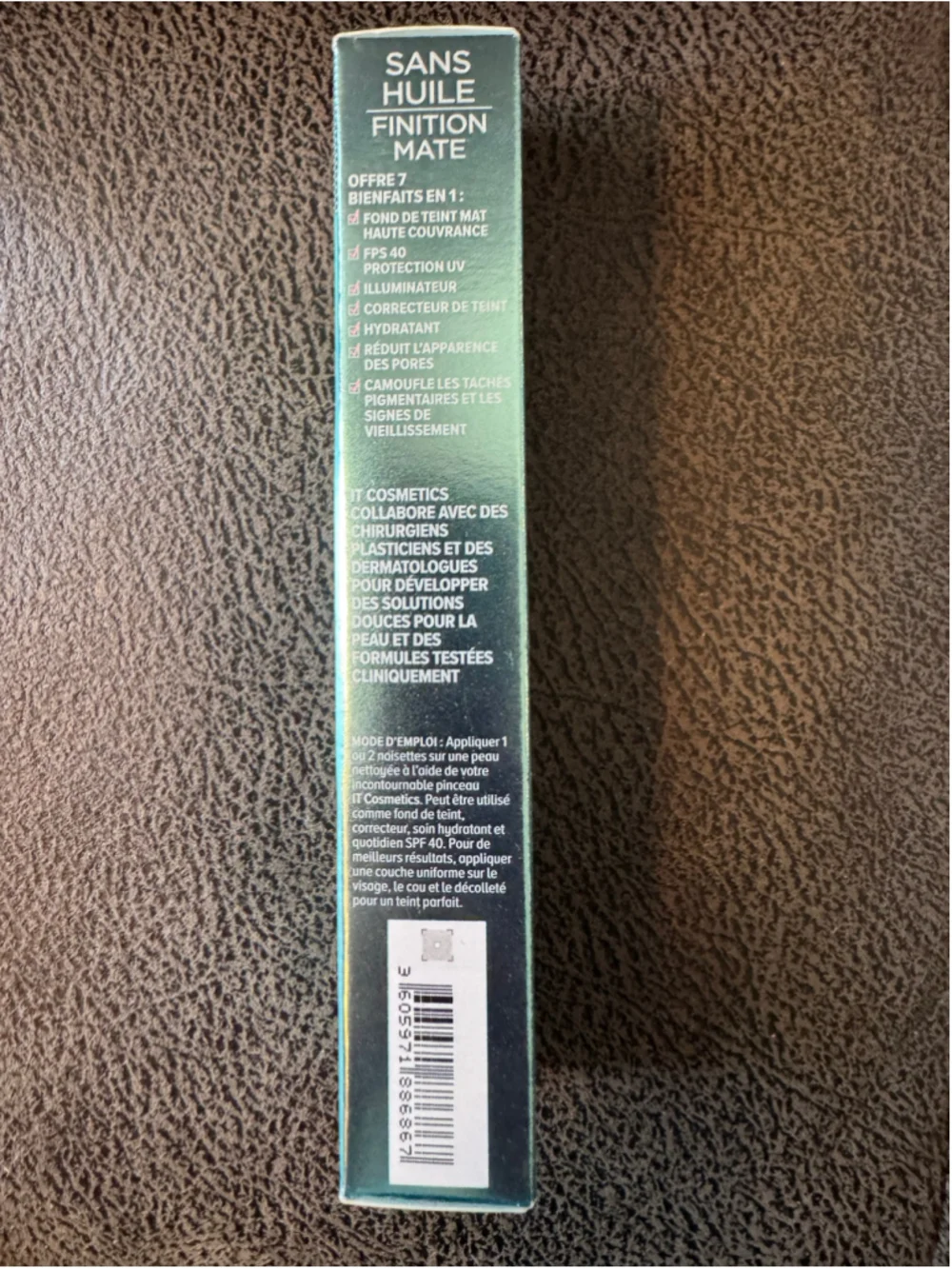 IT Cosmetics CC+ Oil-Free Matte Concealer SPF 40 “Light” - Brand New